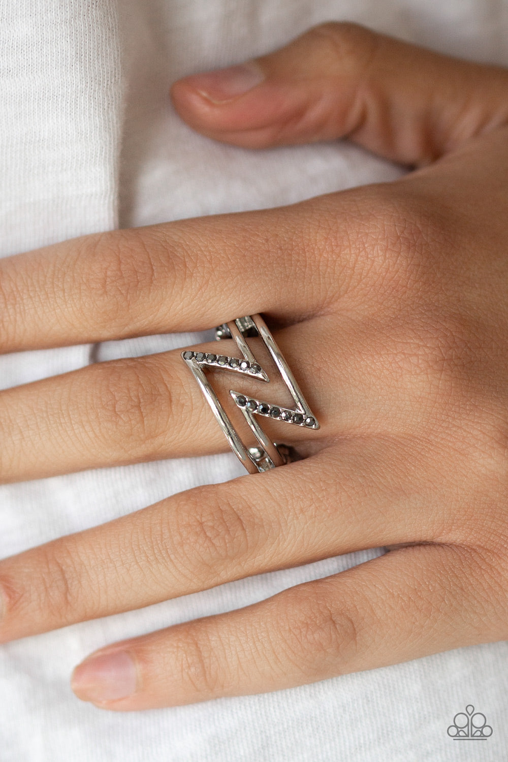 5th Avenue Flash Paparazzi Accessories Ring