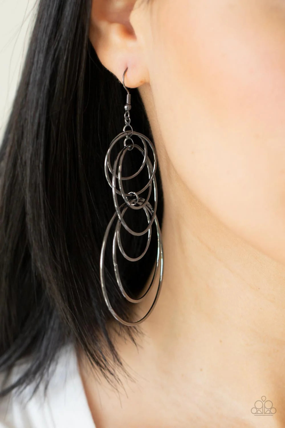 I Feel Dizzy Paparazzi Accessories Earrings - Black